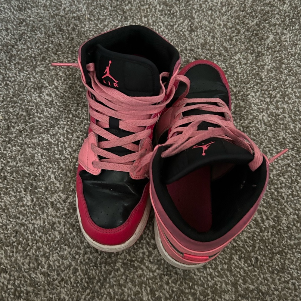 Jordan Kids Black and Pink Sneakers